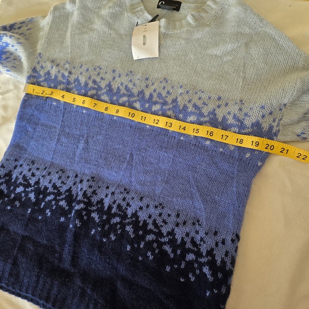 Bloomingdale’s Cashmere Ombre Sweater NWT Med 100% 2-Ply Blue Gradient Luxe Soft - Picture 4 of 8
